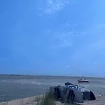 Wolkenlos Бутьядинген